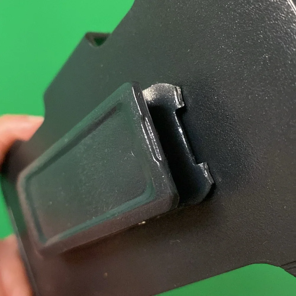 iPhone 6 black holster clip